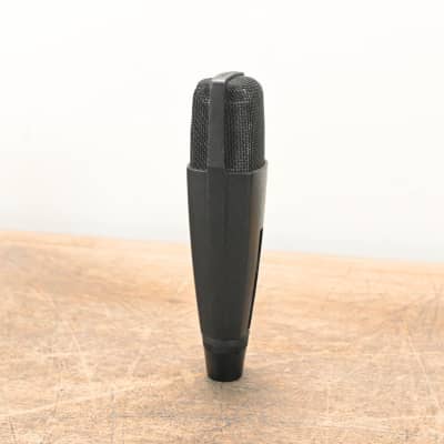 Sennheiser MD 421-II Cardioid Dynamic Microphone CG01H8Y image 5