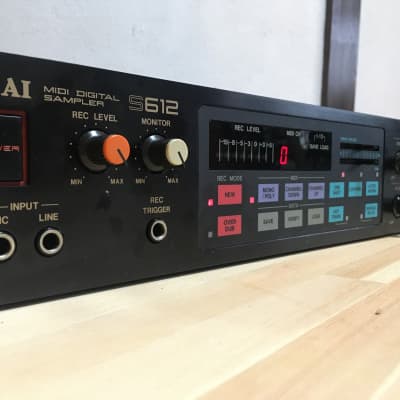 Akai S612 MIDI Digital Sampler 1985 - Black