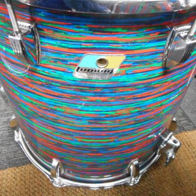 Ludwig Classic Maple Limited Edition Psychedelic Red 4 pc shell