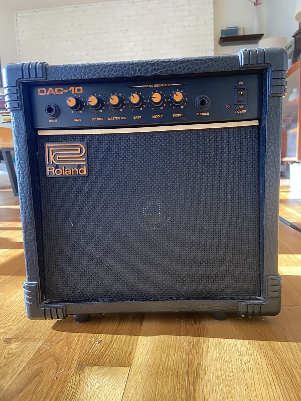 ◆大感謝祭!! Roland DAC-15B コンボアンプ G1A22510 ◇大感謝祭!! Roland DAC-15B コンボアンプ G1A22510 楽器・機材