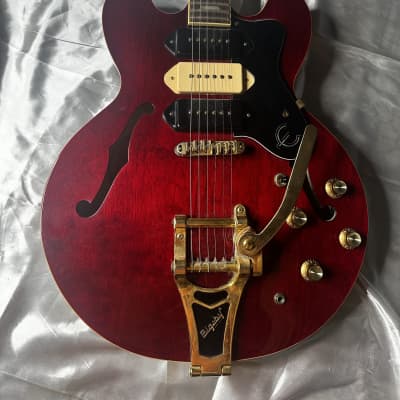 Epiphone Riviera Custom P-93