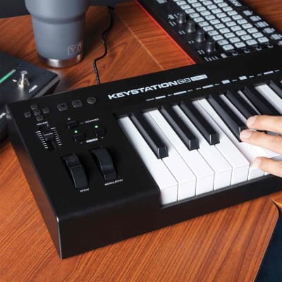 M-Audio Keystation 88 MK3 88-Key USB-MIDI Piano Keyboard Controller image 10