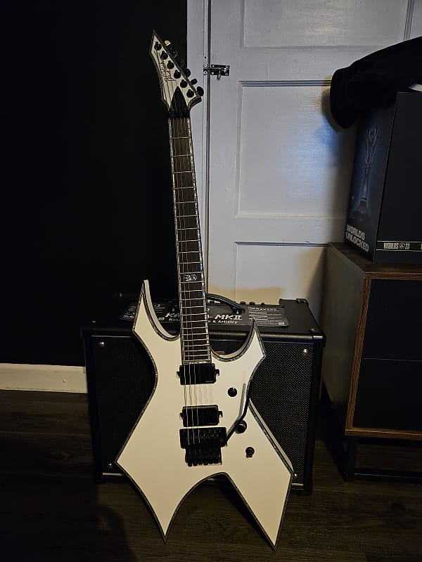 B.C. Rich Warlock Extreme 2000 - Matte White image 1