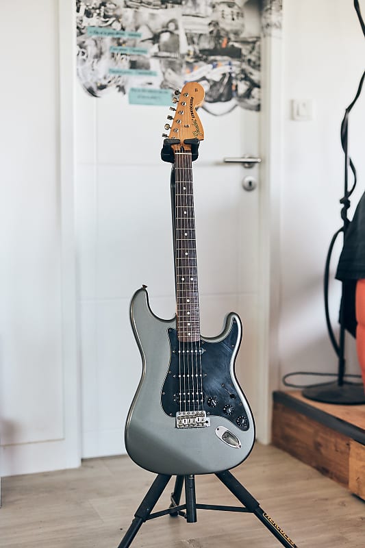 Fender Deluxe Stratocaster HSS | Reverb