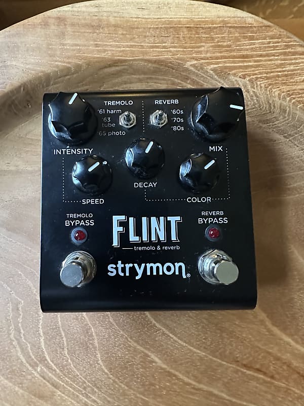 strymon FLINT tremolo & reverb　v１ Flint Brochure - Strymon