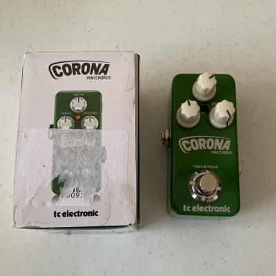 TC Electronic Corona Mini Chorus 2014 - Present - Green for sale