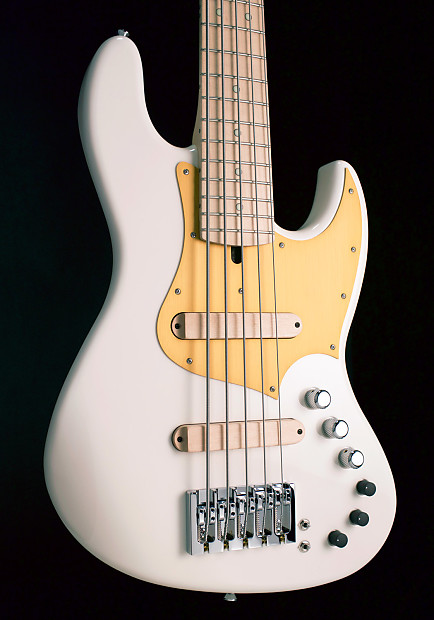 Xotic XJ-1T 5-String White with Anodized Gold Pickguard