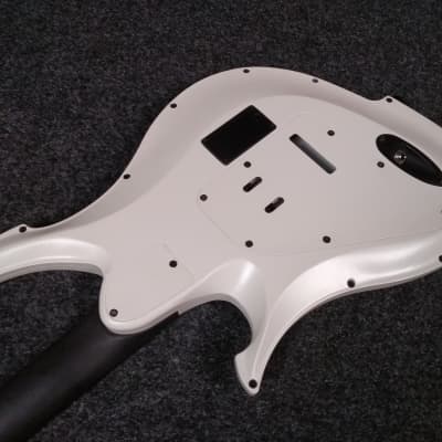 KOLOSS GT-6H Aluminum body headless Carbon fiber neck electric guitar White image 8