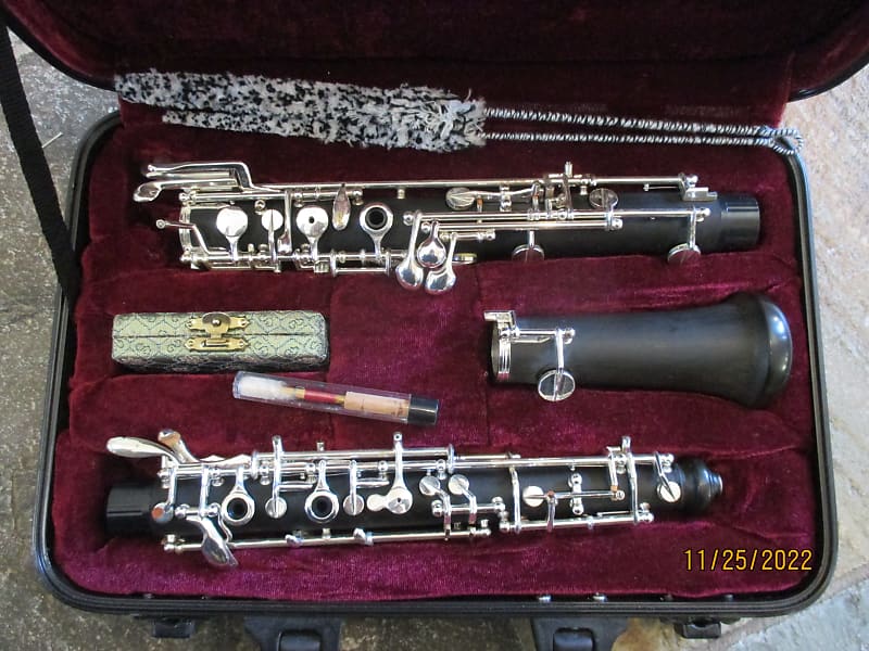 Maestro OB550 Oboe with case. Wood Reverb