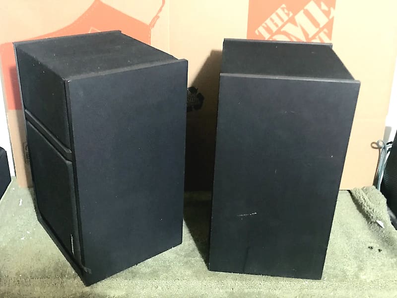 Bose 301 Series 3 . Left and Right speaker system Black Made