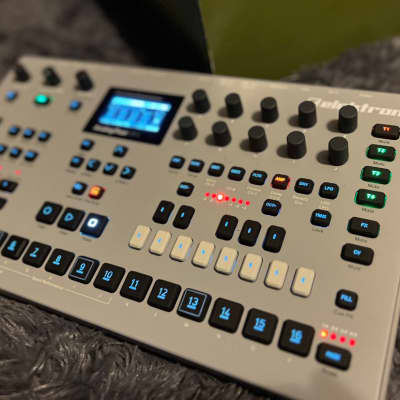 Elektron Analog Four MKII 4-Voice Tabletop Analog Synthesizer 2017 - Present - Grey
