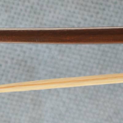 Unbranded 4/4 Violin bow With Sleigh-type frog, 61g image 4
