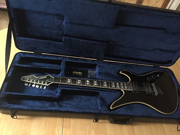 Schecter avenger case outlet