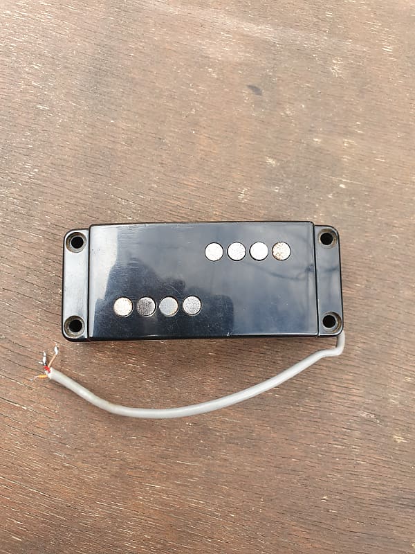 Aria Pro 2 RSB Deluxe Bass Pickup Reverb