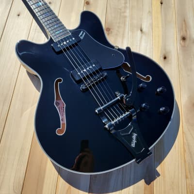 Vox Bobcat V90 Bigsby, Black, w/case | Reverb Vox Bobcat V90 Bigsby, Black, w/case | Reverb