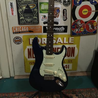 Fender Stratocaster Deluxe series 07 - Ash Body Translucent Blue image 1