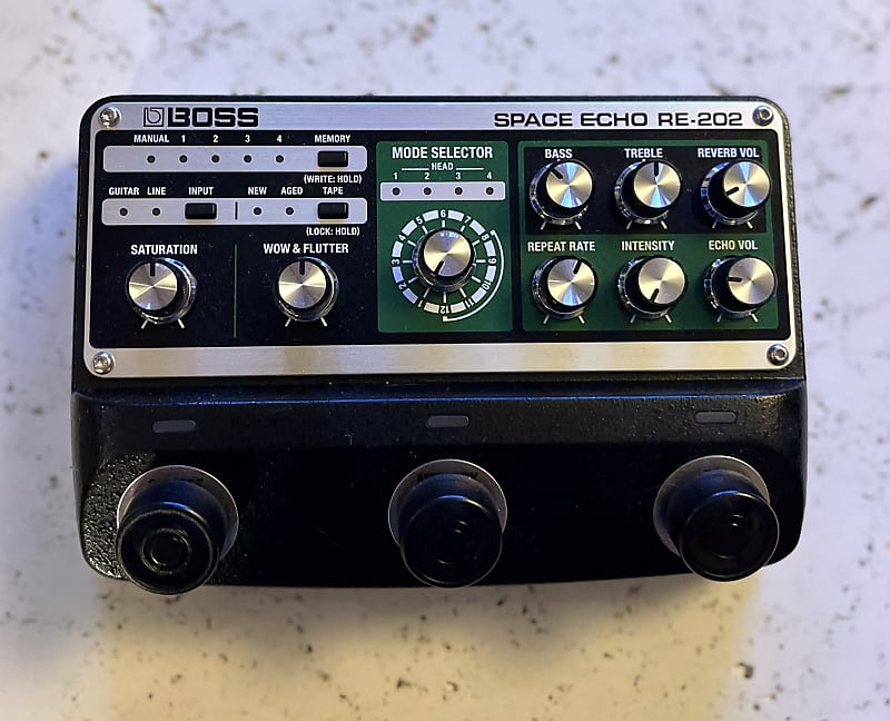 Boss RE-202 Space Echo