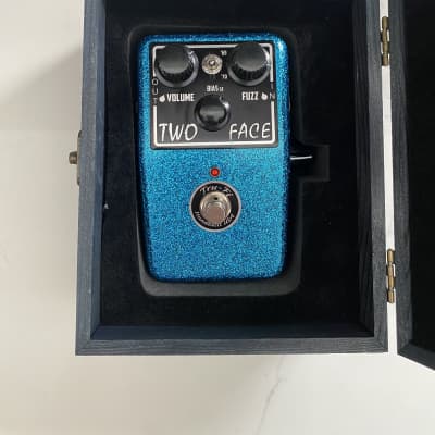 Tru-Fi Two Face Fuzz - Sparkle Blue