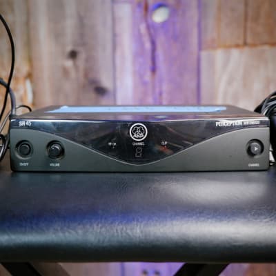 AKG SR45 Perception Wireless Headset Microphone System | Reverb