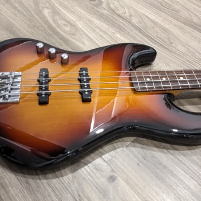 Lefty 2003 History Jazz Bass Special 3-tone sunburst with OHSC - Made in Japan image 7
