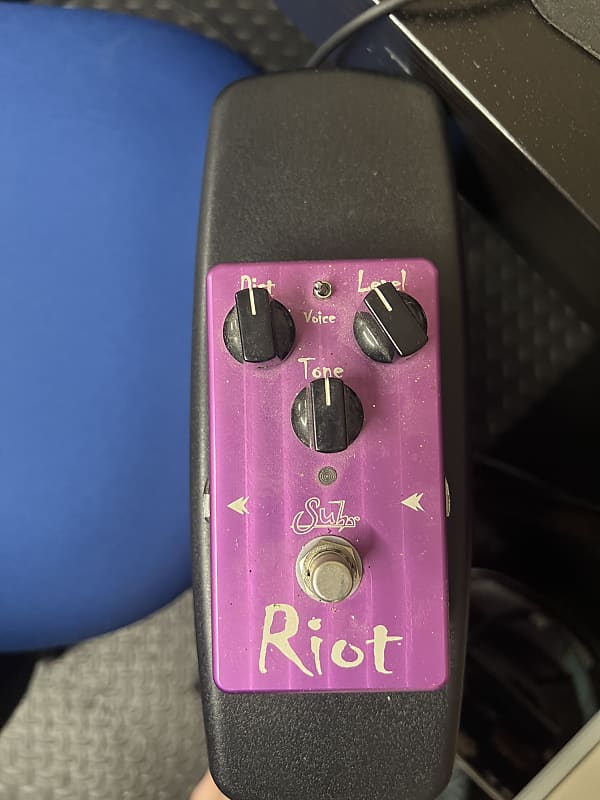 Suhr Riot