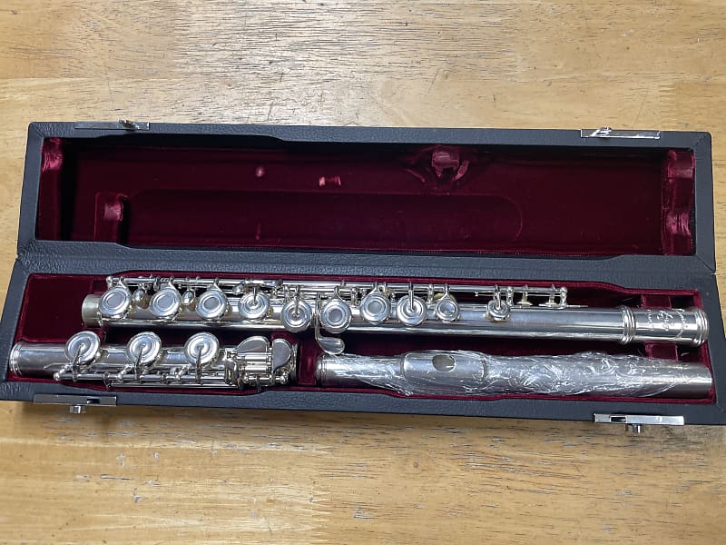 Gemeinhardt 330SHB w/ Solid Silver Galway Crusader Headjoint Reverb