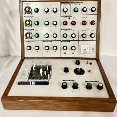 1971 vintage EMS VCS3 synth image 2