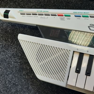 Yamaha SHS 200  vintage keytar image 9