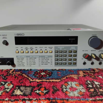 Akai S950 MIDI Digital Sampler 1988 - White (Serviced / Gotek Drive / New Display / Maxed Out /  Warranty)