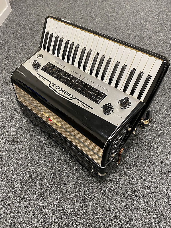 Tombo Accordix Vintage Electronic 120 Bass Accordion | Reverb