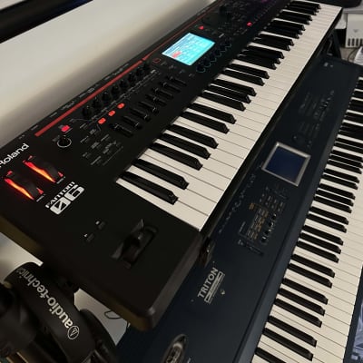 Roland FANTOM-06 1 y/o. Mint.