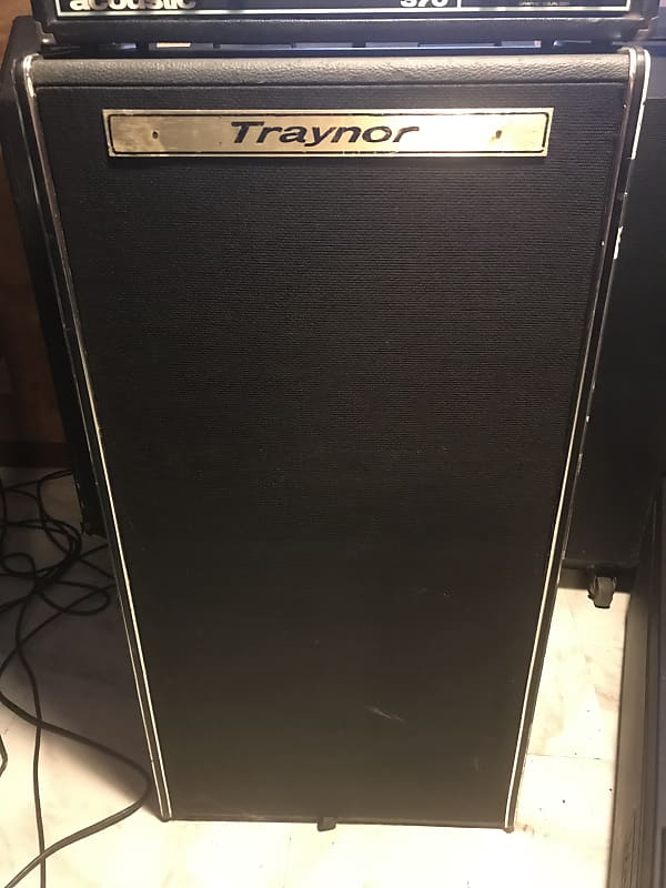 Traynor Yc 188 Folded Horn Bass Cabinet