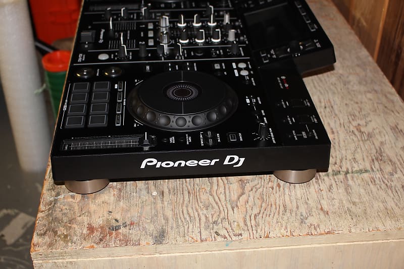 Pioneer XDJ-RX2 Professional Digital DJ System with Touchscreen 