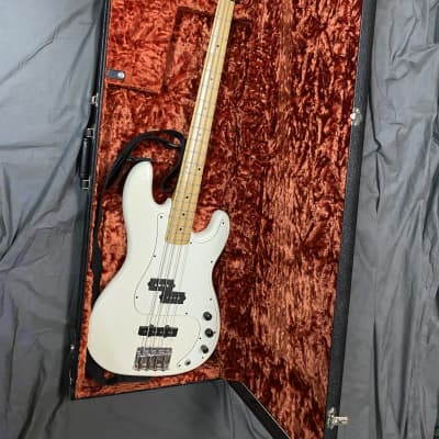 Hohner PJ Bass Late 80s - Cream w hardcase for sale