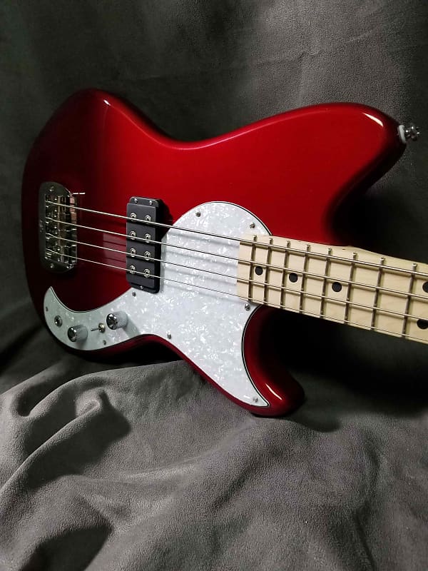 G&L Tribute Series Fallout Bass Candy Apple Red image 1