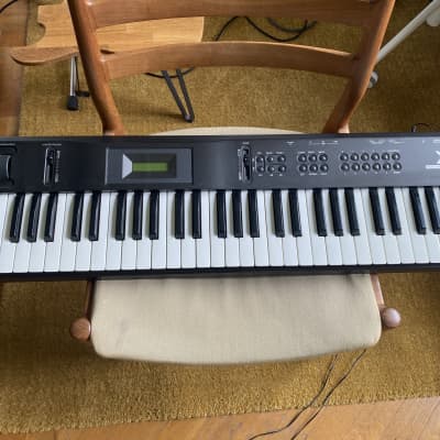 Korg X5 Music Synthesizer - 1994