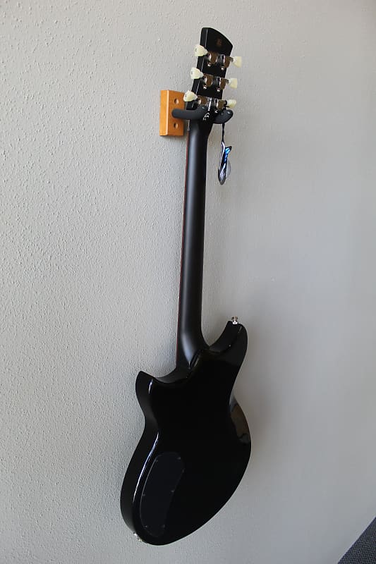 Brand New Yamaha Revstar Element RSE20 Electric Guitar with Brand New Yamaha Revstar Element RSE20 Electric Guitar with