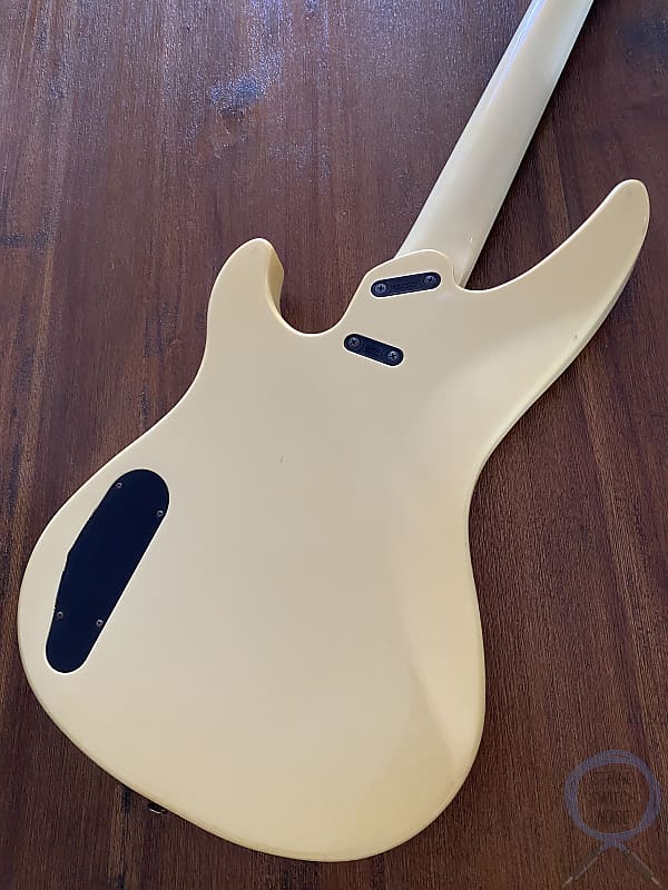 く*ら様 YAMAHA MB-55 RBS Yamaha RBX basses (made in Taiwan). | TalkBass.com