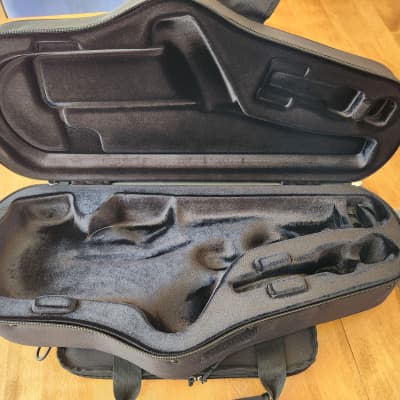 Protec alto sax case (max contoured) image 2