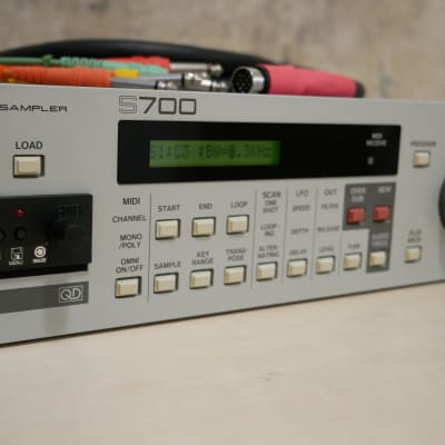 Akai • S700 Sampler w/individual out (6) + Gotek