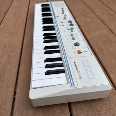 Casio MT-45 Casiotone Vintage 1982 49-Key Synthesizer Keyboard - White image 2