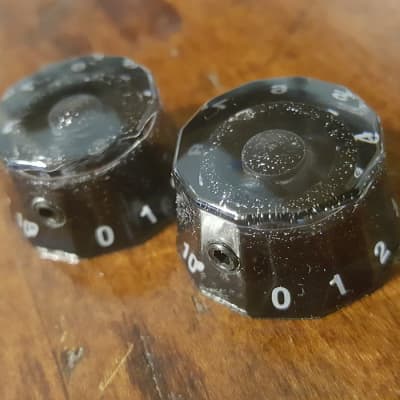 JAT CUSTOM GUITAR PARTS USA CTS Split shaft Lampshade Knobs with Set Screw Black Flake for sale