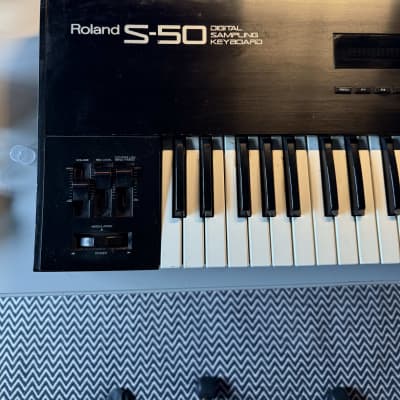 Roland S-50 61-Key Digital Sampling Keyboard 1986 - 1990 - Black