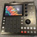 Akai MPC One Standalone MIDI Sequencer  Black w box