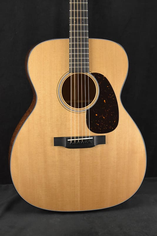 Taylor Custom GO Grand Orchestra Catch #15 Sitka Spruce/Quilted Maple Wild  Honey Burst - Fuller's Guitar