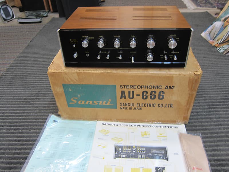 Vintage Sansui AU-666 Stereo Amp Wood Cab, Box,Manual,Packing, Beauty,Ex  Sound,1970s,Superb Sound,JAPAN 1970s Wood/Black