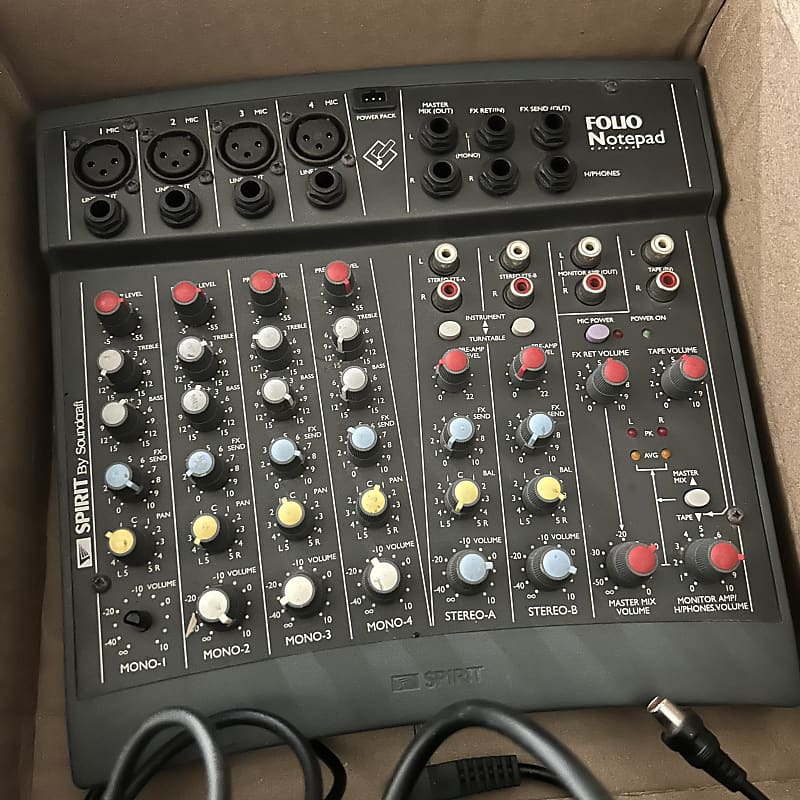 Spirit by Soundcraft Folio Notepad Mixer missing 1 knob Reverb