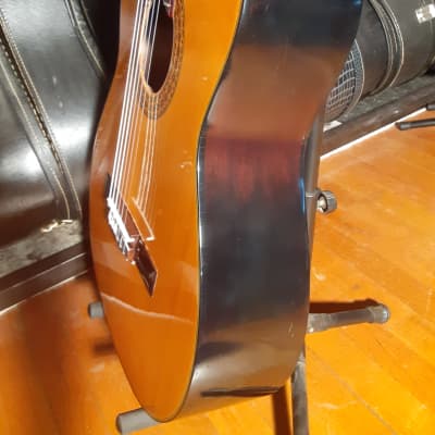 Vintage Ventura V-1584 Classical Nylon String Guitar, Gig Bag, Tuner, Picks image 9