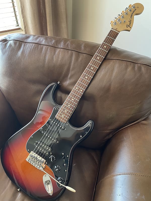 Fender American Special Stratocaster HSS with Rosewood Fretboard 2010 - 2018 - 3-Color Sunburst image 1
