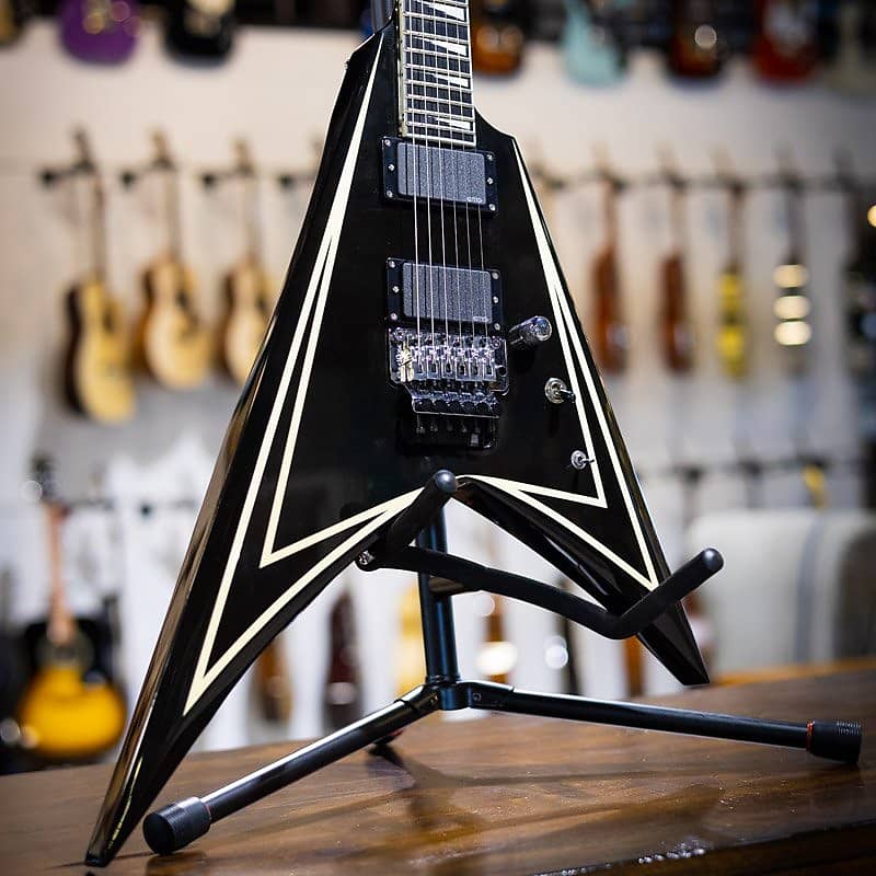 ESP E-II SV Standard Black/White Pinstripes w/ Hardshell Case